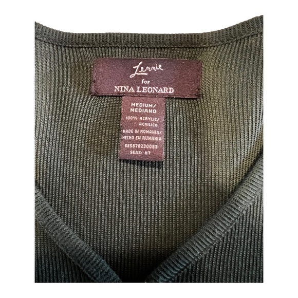 Nina Leonard hunter green, fringe bottom sweater size M, new with tags - Picture 6 of 6